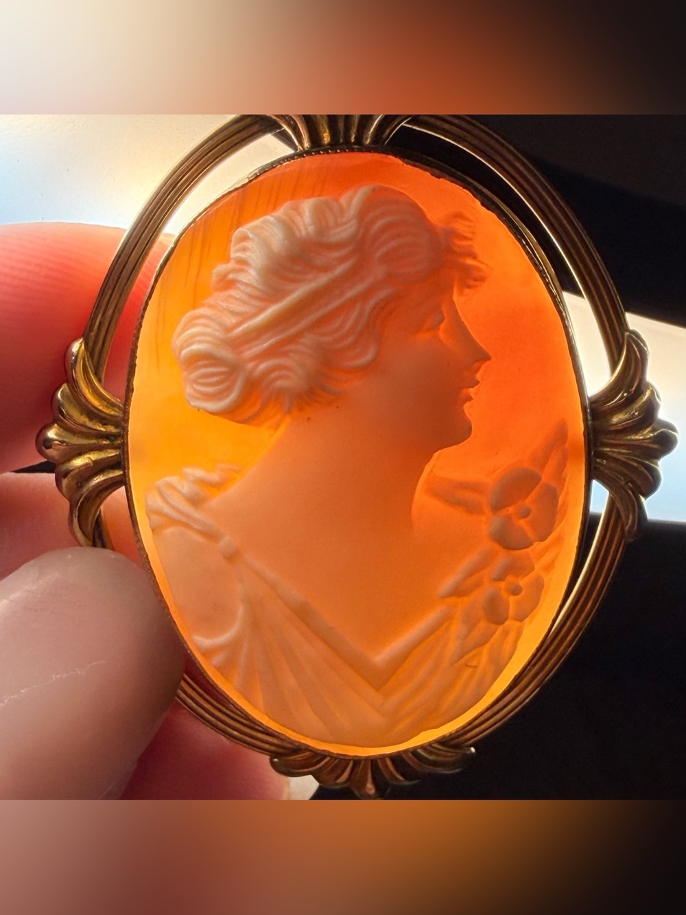 Carved Cameo 1/20 12K Gold Filled Brooch Pin Pendant Signed